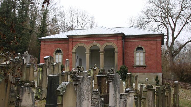 Eindrücke aus dem jüdischen Friedhof. Foto: Ralf Ruppert