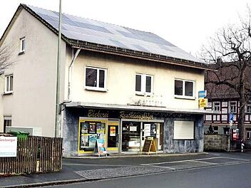 Das Bäckereigebäude neben dem Gasthaus "Goldner Engel" wird zu einem Wohnhaus umgebaut. Foto: Richard Sänger (Archiv)