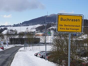 Grundstückverhandlungen sind noch nicht abgeschlossen, um weitere Gewerbeplätze im Gewerbegebiet Buchrasen der Gemeinde Oberleichtersbach ausweisen zu können. Fotos: Marion Eckert