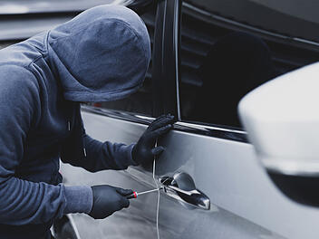 Zeuge verhindert Autoaufbruch in Bamberg