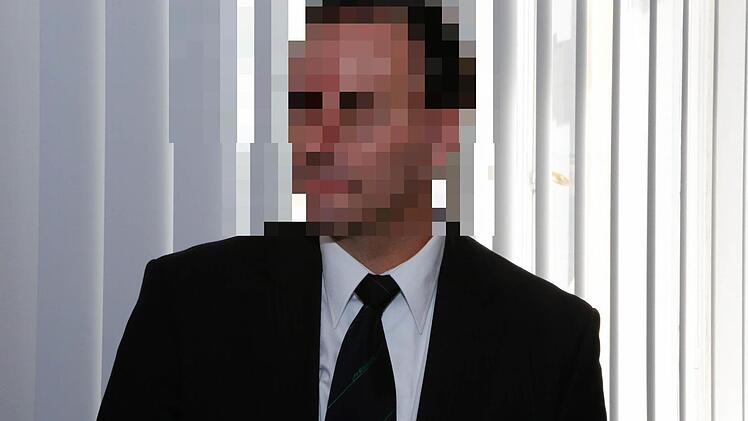 Der Angeklagte Heinz W. vor Beginn der Hauptverhandlung. Foto: Matthias Hoch