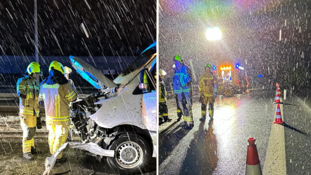 M&ouml;hrendorf/A73: Kleintransporter kracht in Leitplanke und Fahrer verletzt sich