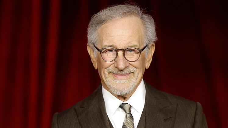 Steven Spielberg wird die gerade entstehende "Ready Player One"-Fortsetzung nicht inszenieren, sondern "nur" produzieren.