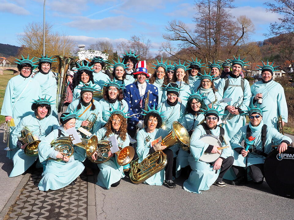 Wildes Faschingstreiben in Steinach an der Saale.