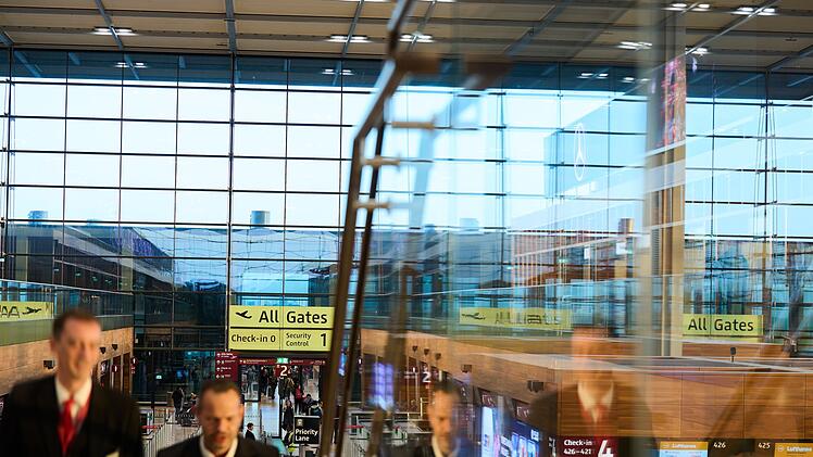 Nach dem Cyberangriff auf Flughäfen - BER in Berlin