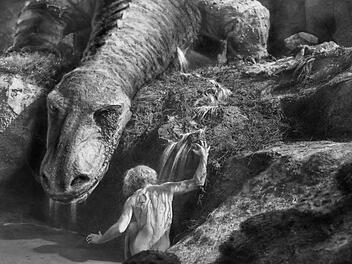 Siegfried badet im Drachenblut. Eine Szene aus den "Nibelungen" Fritz Langs. Die Rolle des Nibelungenlieds in Richard Wagners Werk beleuchtet ein Symposion in Bamberg. Foto: Bundesarchiv