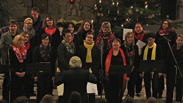 Valerian Jendraschewski leitet den Projektchor.