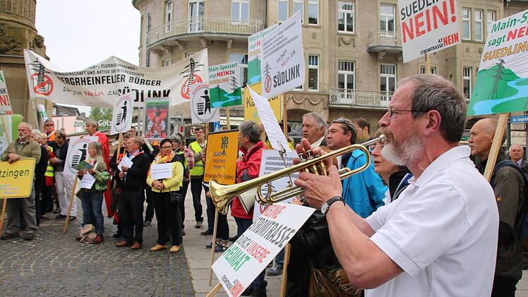 Eindrücke von der Anti-Südlink-Demo. Foto: Ralf Ruppert