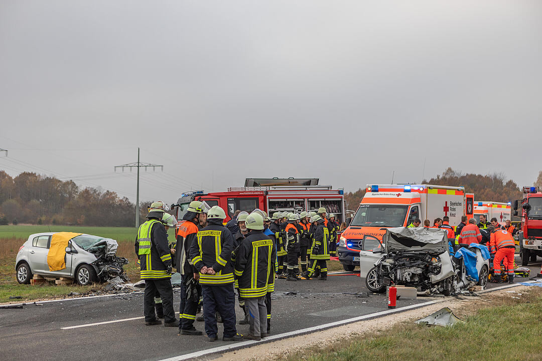 Frontalcrash bei Ornbau (Landkreis Ansbach) fordert Todesopfer