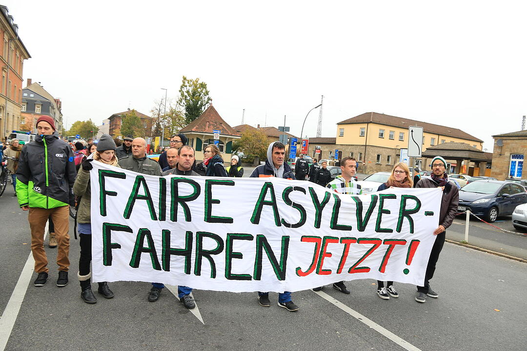 Linke Demo gegen Balkanzentrum Bamberg