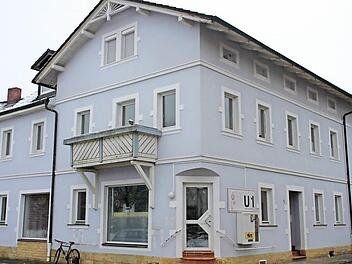 Das Schild hängt zwar noch am Gebäude, geöffnet hat das "U1" in Ebensfeld aber nicht mehr.  Foto: Andreas Schmitt