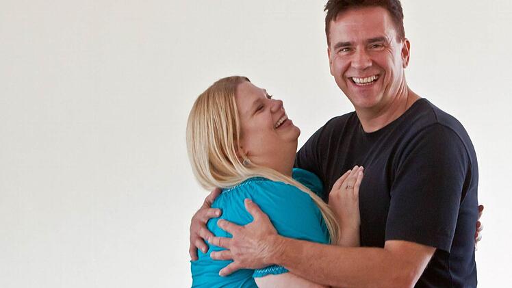 Traumpaar der "Coburger Sommeroperette" für den "Zigeunbaron" von Johann Strauß: Eva-Marie Misinski als Saffi und Harrie van der Plas als Sándor Barinkay bei der Probenarbeit. Foto: Jochen Berger