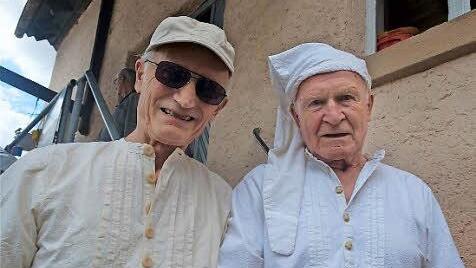 Waldemar Zellhan (links) freute sich über den Besuch seines Kollegen Gottfried Manger.