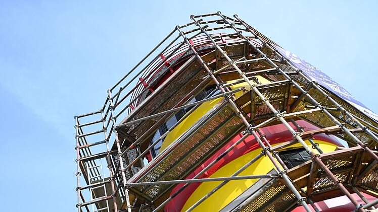 Pilsumer Leuchtturm bekommt Neuanstrich