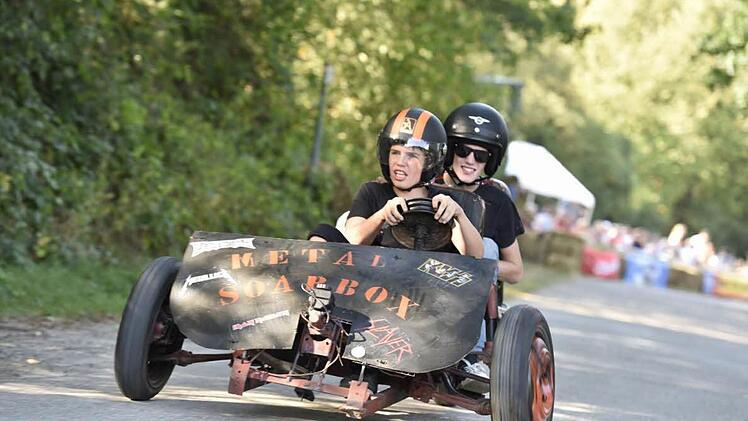 Aus Langenaltheim waren Vinzenz und Julius Opitsch mit ihrer tollen "Metal Soapbox" angereist. Fotos: Gerold Snater
