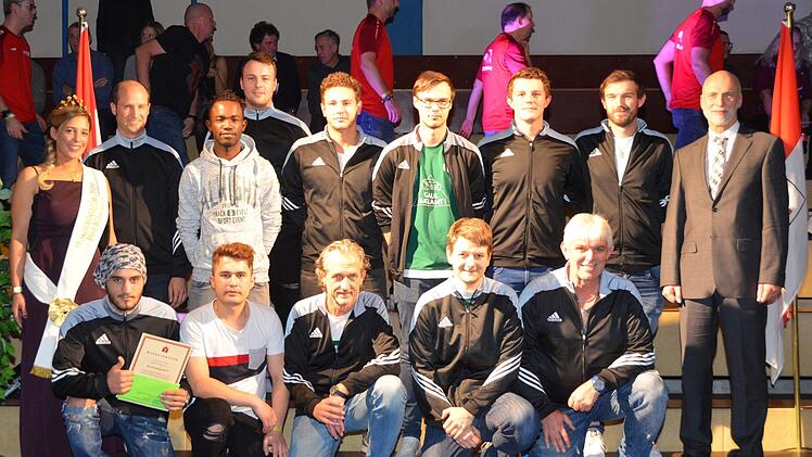 1. Mannschaft des TSV Jahn Winkels  Foto: Peter Rauch