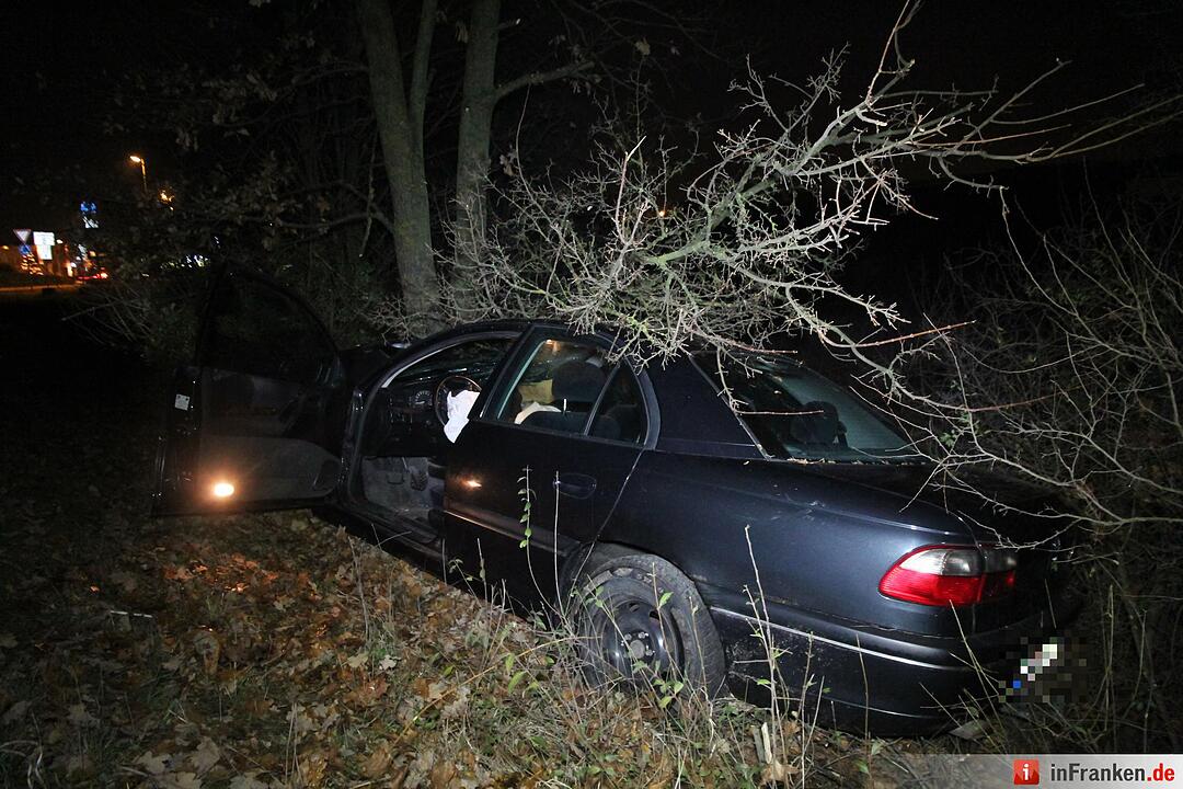 Betrunkener rast bei Breitengüßbach gegen Baum