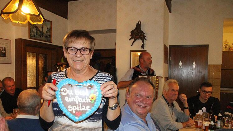Gitti Adler kennt ihre Gäste, auch - oder erst recht - an Martini.
