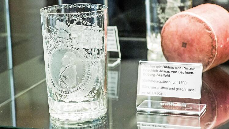Geschliffenes Glas mit dem Bildnis von Prinz Josias Foto: Jochen Berger