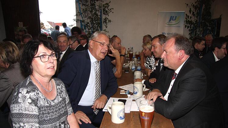 Ute Salzner mit Joachim Herrmann, Alexander Tritthart und Walter Nussel