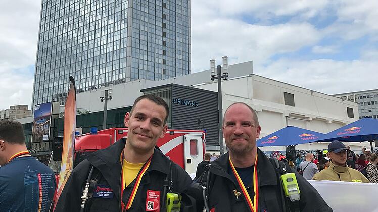 Nürnberg:  "Firefighter Stairrun“ - Städtische Feuerwehr belegt Platz im Mittelfeld