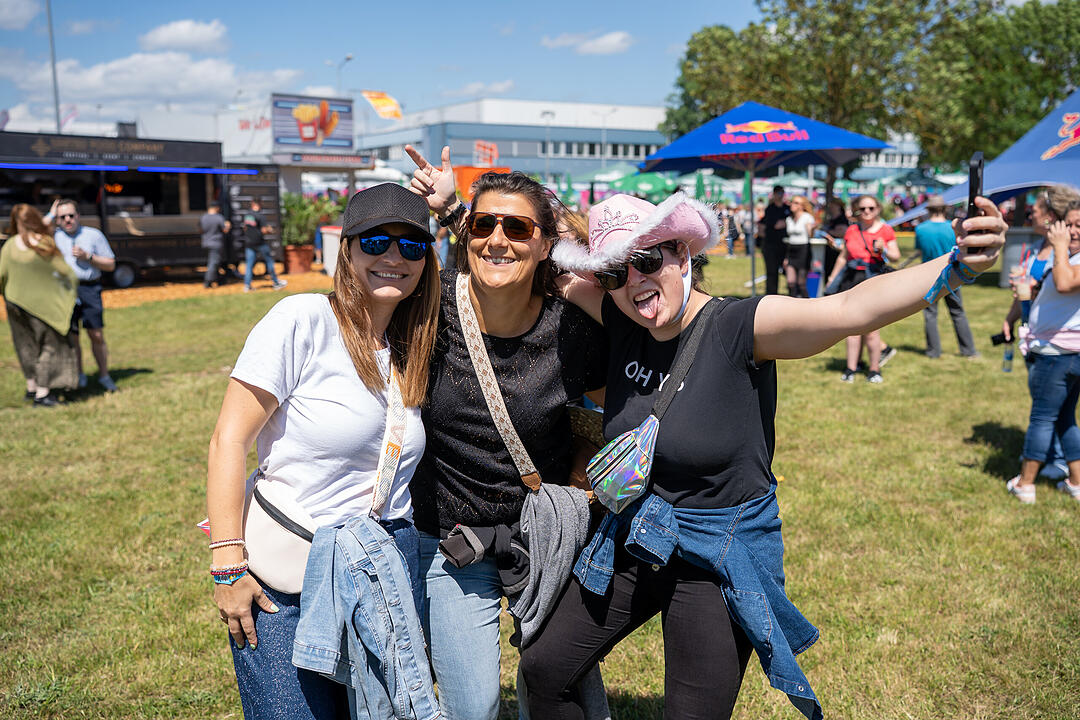 Das Sommerfestival f&uuml;r alle, die feiern, tanzen und einfach gl&uuml;cklich sein wollen!