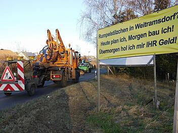 Seit Jahren ein Streitfall: die Straßenausbaubeitragssatzung in Weidach.  Nach dem Ausbau des Blumenwegs und der Schäfersgasse gehen in den nächsten Tagen die ersten Bescheide an die Anlieger heraus.