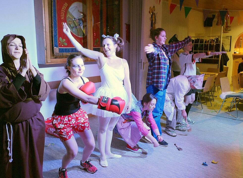 Weiberfastnacht, die 25.