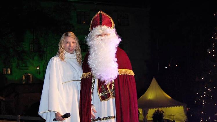 Christkind und Nikolaus  Foto: Sigismund von Dobschütz