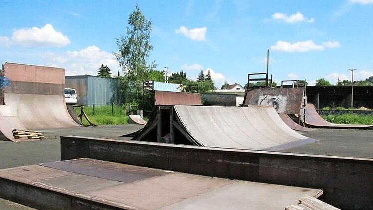 Trotz Sonnenschein und Ferien kein Sportler im Skatepark Foto: Svenja Sollmann