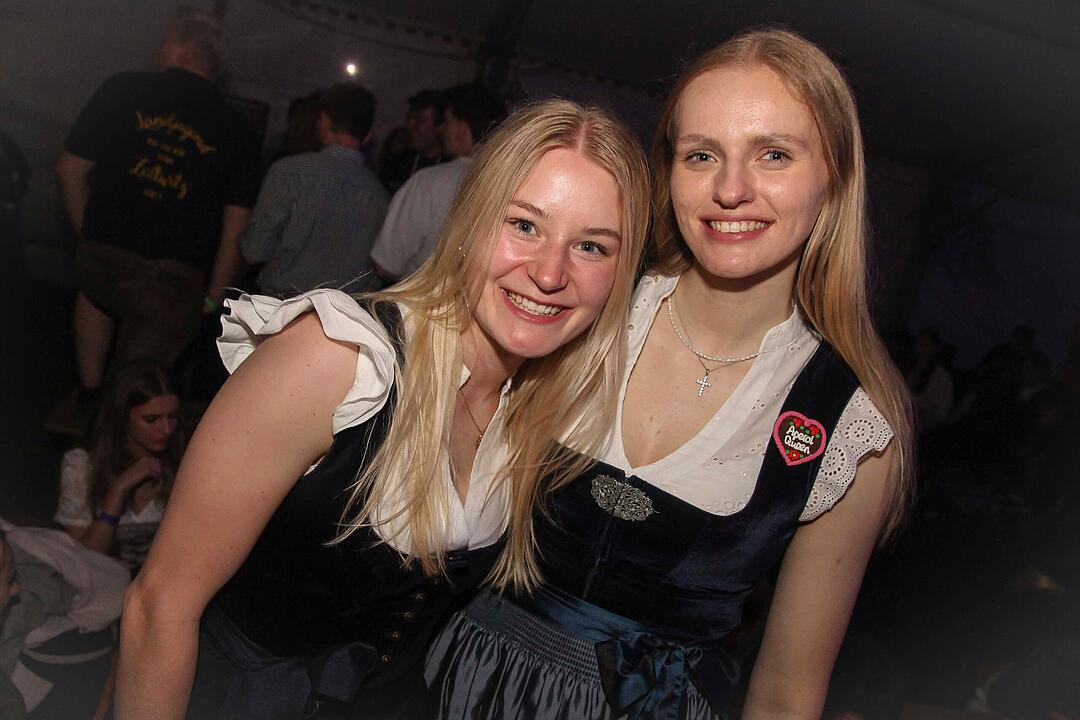 Party mit den DORFROCKERN Party mit den DORFROCKERN