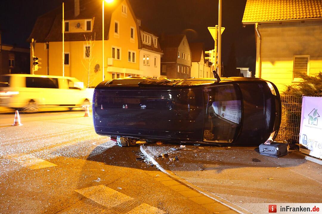 Coburg: Zwei Autos kollidieren an Kreuzung – zwei Verletzte
