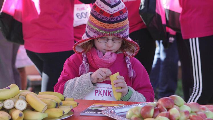 Bananen und Rhöner Apfel, willkommene Stärkung im Ziel auch für die Jüngsten. Foto: Thomas Dill