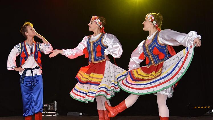 Der polnische Tanz der Ballettschule "On Point" wurde mit viel Beifall bedacht.