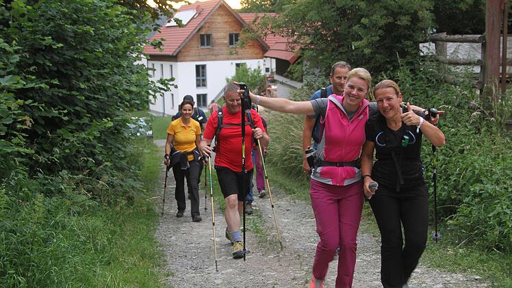Die weiblichen Teilnehmer zeigten sich z&auml;h und verspr&uuml;hten gute Laune. Foto: Sonny Adam