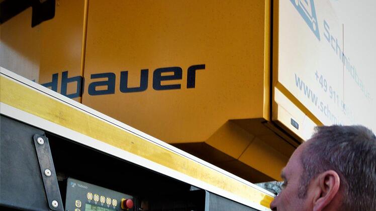 Der Kran wurde am Standort genauestens über einen Bordcomputer einjustiert. Werner Reißaus