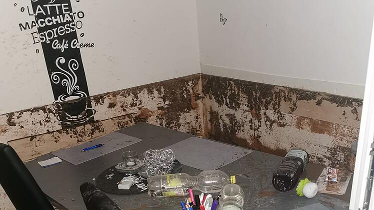 Starkregen in Wachenroth: Wohnung überflutet - Tochter rettet Vater im Rollstuhl