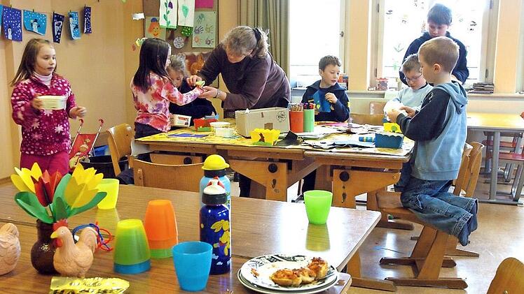 Mittagsbetreuung an Grundschulen gibt es in Coburg schon seit über zehn Jahren (hier ein Foto aus den Anfangstagen in der Lutherschule). Die Stadt lässt sich das Betreungsangebot an den Schulen bis zur zehnten Klasse einiges kosten. Foto: Hagen Lehmann/ CT-Archiv