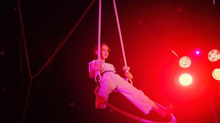 Abschluss-Show im Circus Luna nach dem Pfingstcamp  Foto: Gerd Schaar