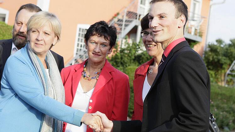 Empfang in Neuenmarkt: (von links) Hannelore Kraft, Inge Aures, Susann Biedefeld und Simon Moritz.