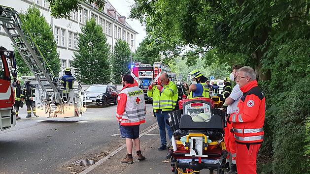 Feuer in Erlangen: Altenheim am Ohmplatz brennt