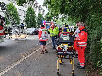 Feuer in Erlangen: Altenheim am Ohmplatz brennt Feuer in Erlangen: Altenheim am Ohmplatz brennt