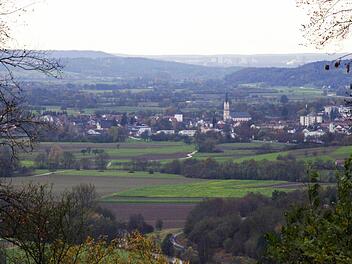 Ebermannstadt, das Herz der Fränksichen Schweiz, verfügt über einen ausgezeichnete Infrastruktur. Dies bestätigte Bürgermeisterin Christiane Meyer (NLE). Foto: Josef Hofbauer