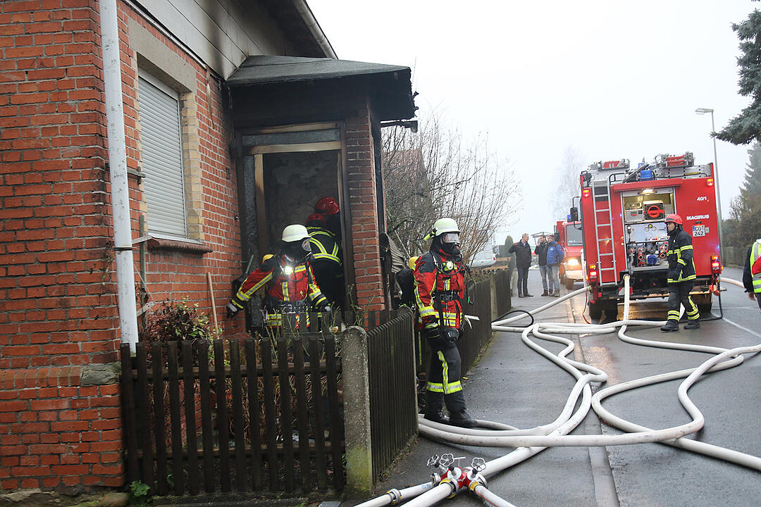 Wohnhausbrand in Coburg: Bewohnerin wurde schwer verletzt – Haus unbewohnbar