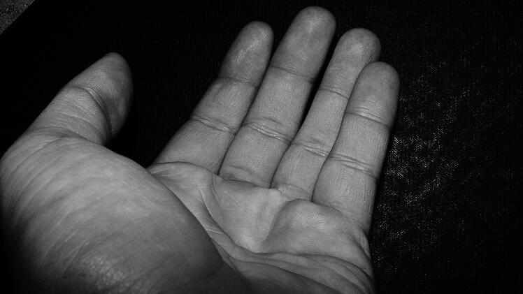 Betrüge auf Krücken