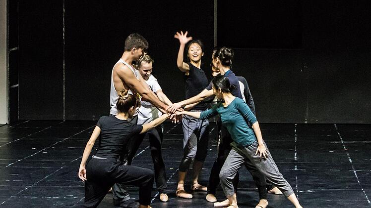 "Der Glöckner von Notre-Dame": Probenszene aus Mark McClains Ballett nach dem Roman von Victor Hugo. Die Neuproduktion feiert am 14. März Premiere.Foto: Jochen Berger