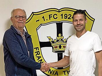 Der neu gewählte Vorsitzende Dominik Halbig (rechts) und sein Vorgänger Otto Knoblauch (links).