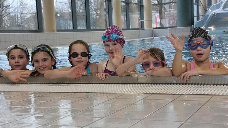 Das Forchheimer Königsbad kämpft gegen das Defizit. Mit Erfolg, denn 2012 sehen die Zahlen schon besser aus als 2011.  Foto: J. Hofbauer