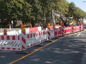 Das Abbiegen in Richtung Birkenfelder Straße ist nicht mehr möglich. Foto: Josef Hofbauer
