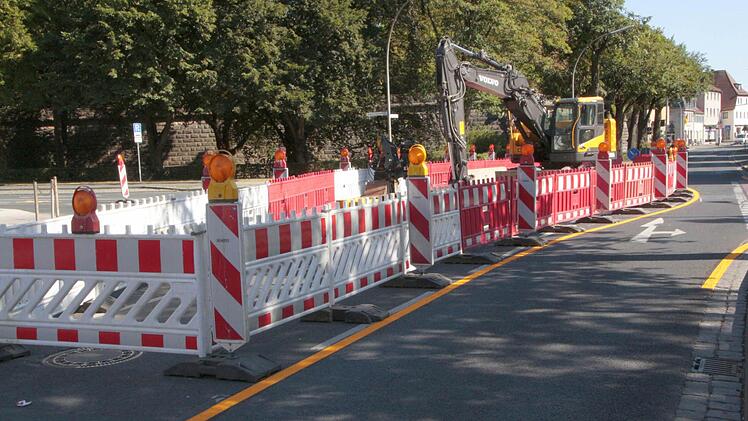 Das Abbiegen in Richtung Birkenfelder Straße ist nicht mehr möglich. Foto: Josef Hofbauer